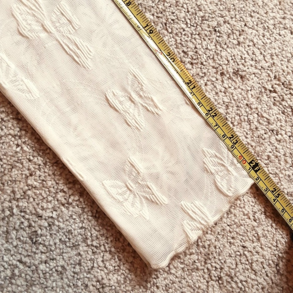 NWOT Ivory Cream Sheer Mesh Top Bows Pattern Long Sleeve Size L - Picture 9 of 11